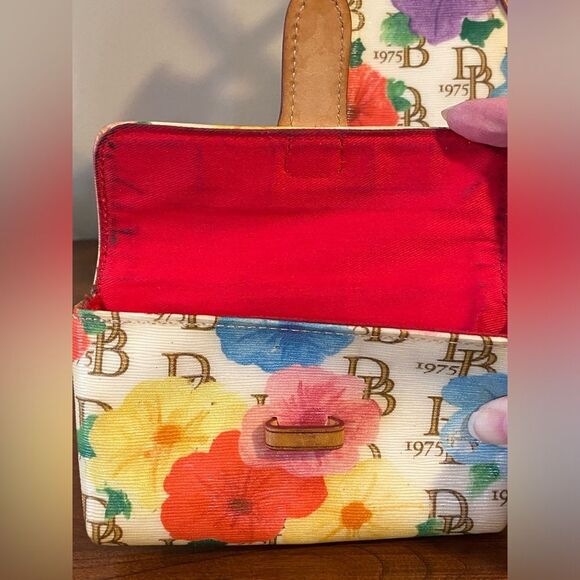 Vintage Dooney and Bourke Hibiscus Shoulder Bag & Wallet Set - Picture 6 of 15